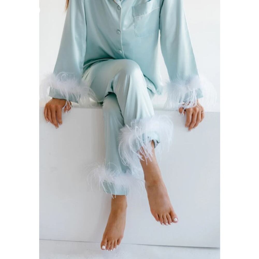 BON VIVIANN Daydremer Satin Ostrich Feather Pajamas Large Celeste Blue 2-Piece